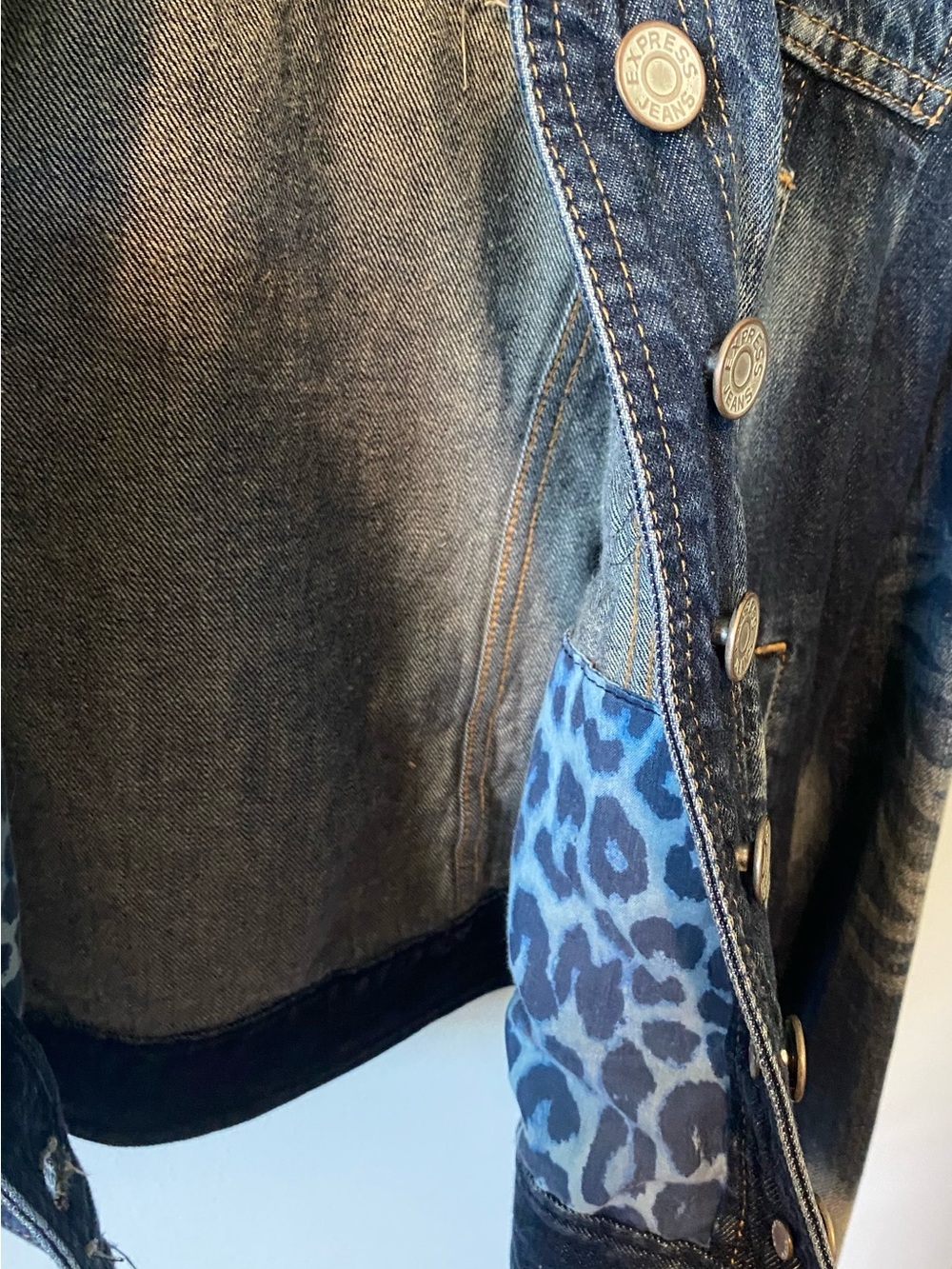 Cropped Jean Jacket - Picture 5 of 5